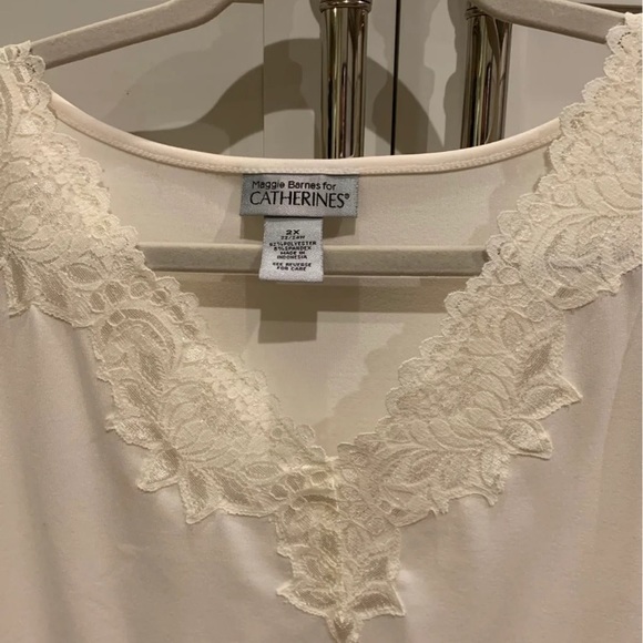 Maggie Barnes for Catherines Sleeveless Top - Picture 3 of 5